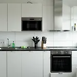 Moeblierte 3-zimmer-wohnung Nahe Duesseldorf In Duisburg-sued Apartment *
