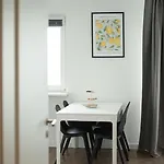 Moeblierte 3-zimmer-wohnung Nahe Duesseldorf In Duisburg-sued