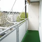 Apartment Moeblierte 3-zimmer-wohnung Nahe Duesseldorf In Duisburg-sued Duisburg