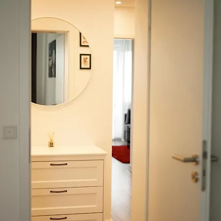 Apartment Moeblierte 3-zimmer-wohnung Nahe Duesseldorf In Duisburg-sued *
