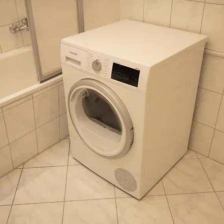 Möblierte 3-zimmer-wohnung Nahe Düsseldorf In Duisburg-süd
