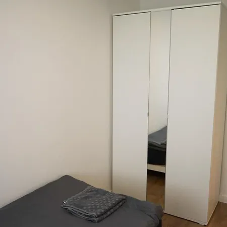 아파트 Moeblierte 3-zimmer-wohnung Nahe Duesseldorf In Duisburg-sued *