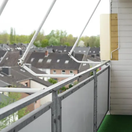 Moeblierte 3-zimmer-wohnung Nahe Duesseldorf In Duisburg-sued