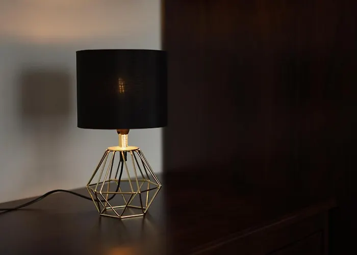 Moeblierte 3-zimmer-wohnung Nahe Duesseldorf In Duisburg-sued Apartament *